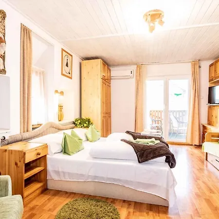 In - Balaton 18964 Heviz